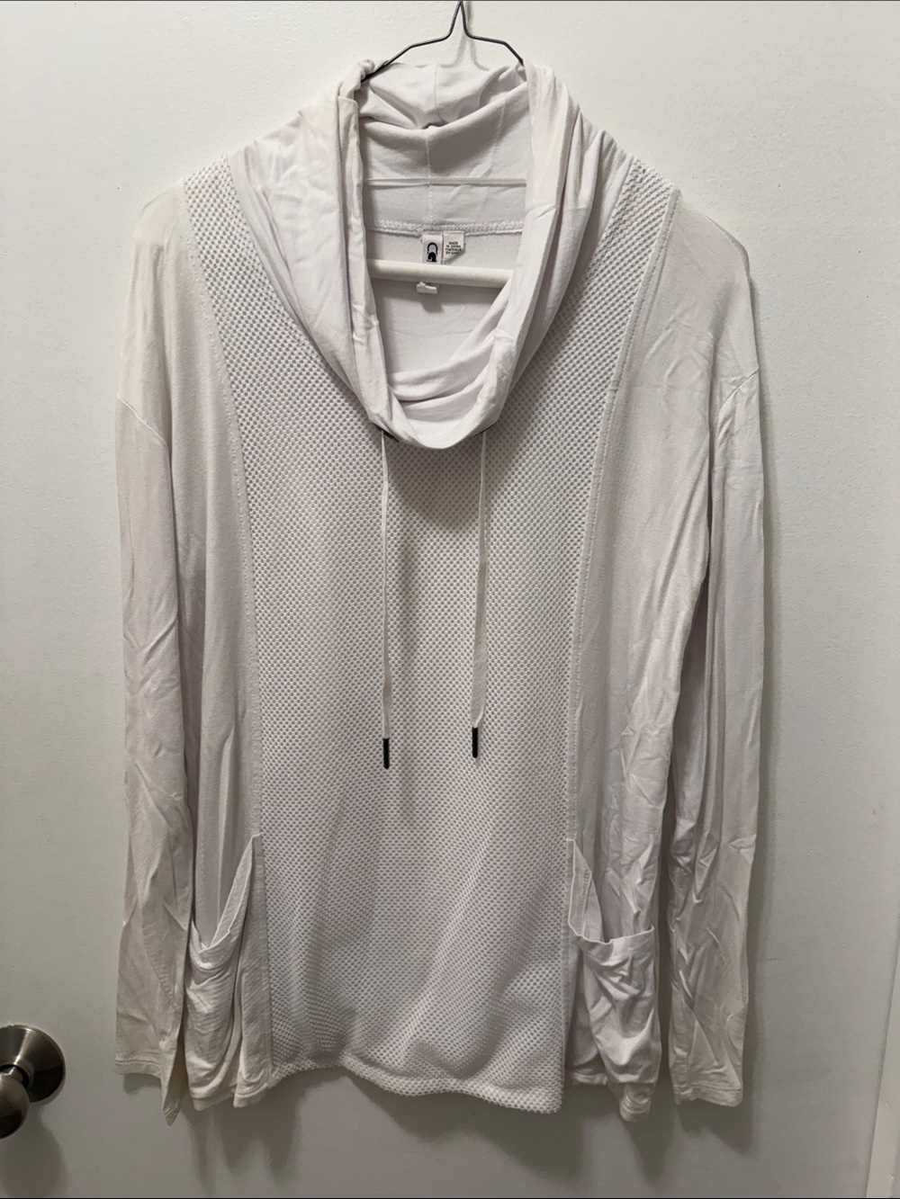 Cable & Gauge Women's White Cowl-Neck Mesh Panel Hoodie